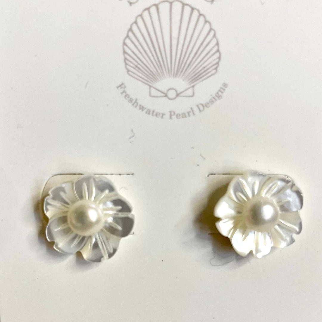 #937 Small Etched Flower Earring