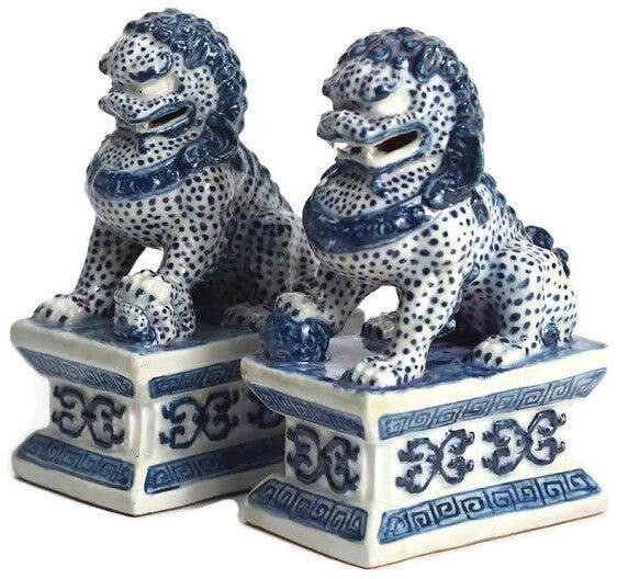 The Enchanted Home - MINI BLUE AND WHITE FOO DOG