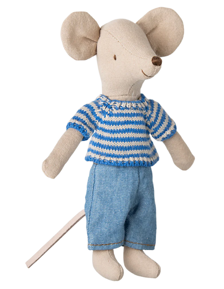 Knitted sweater and pants, Big brother mouse