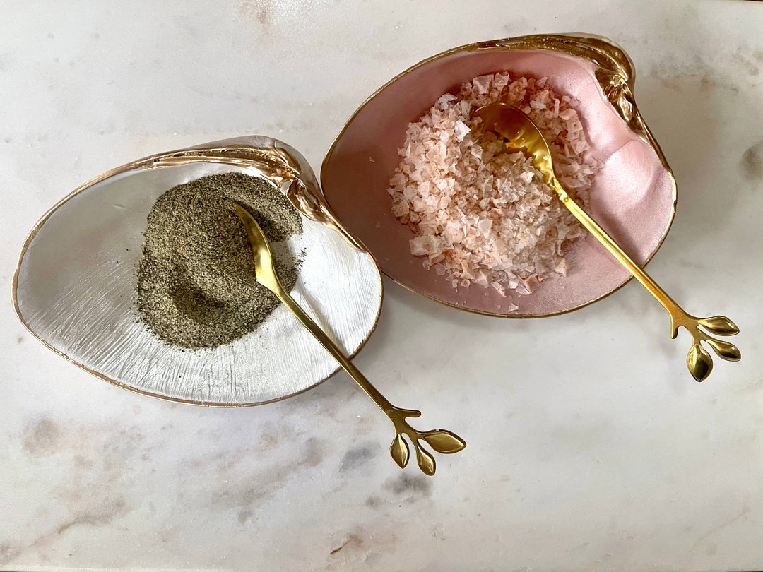 Michelle Allen Designs - Salt & Pepper- clam