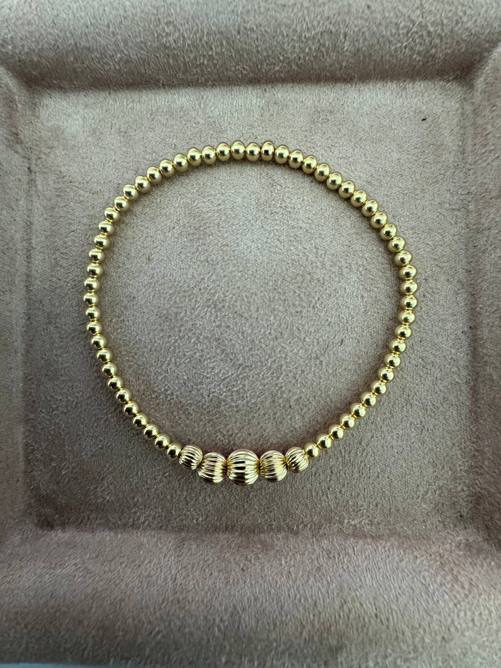 bara boheme - "VICTORIA" 14K Gold field Bracelet: Gold Filled / Stretchy 6.5"