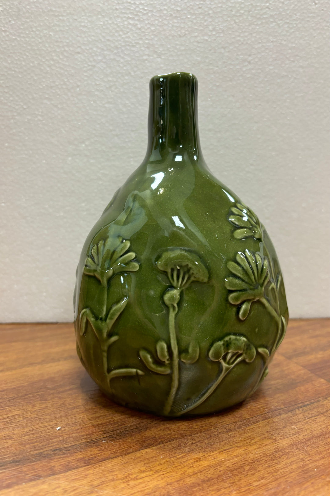 Floral Scape Relief Pattern Vase