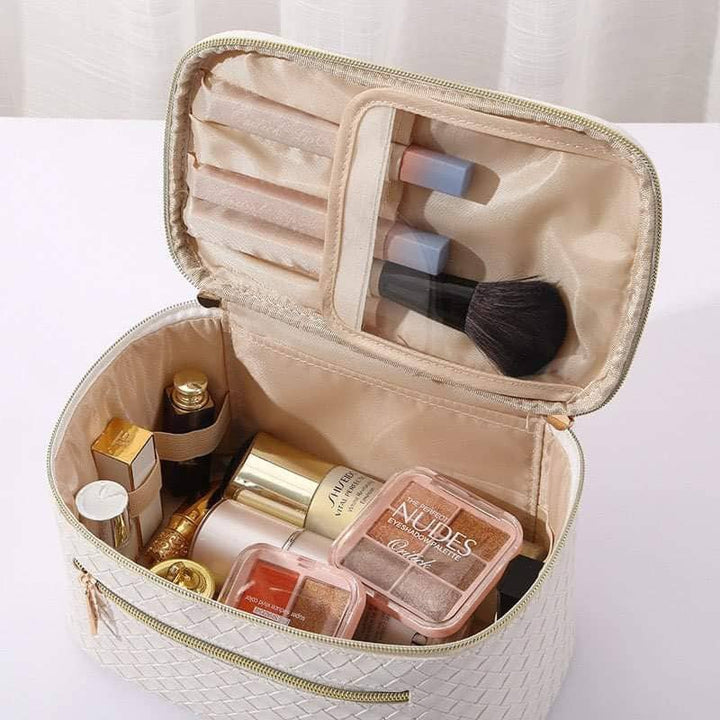 Beauty Stash -  Double Zip Train Makeup Case: Snow