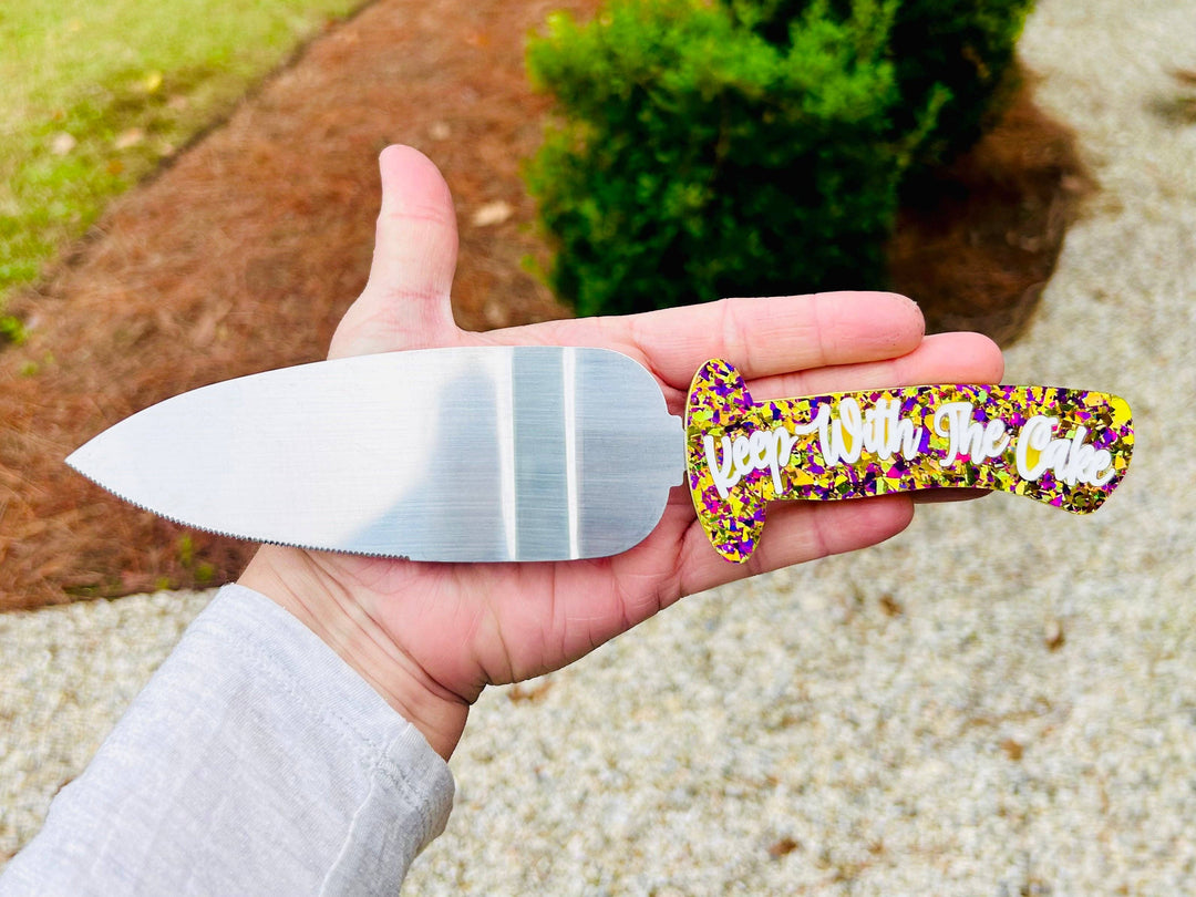 D and M’s Enterprise, LLC - Kingcake Knife-server: Keep In The Box