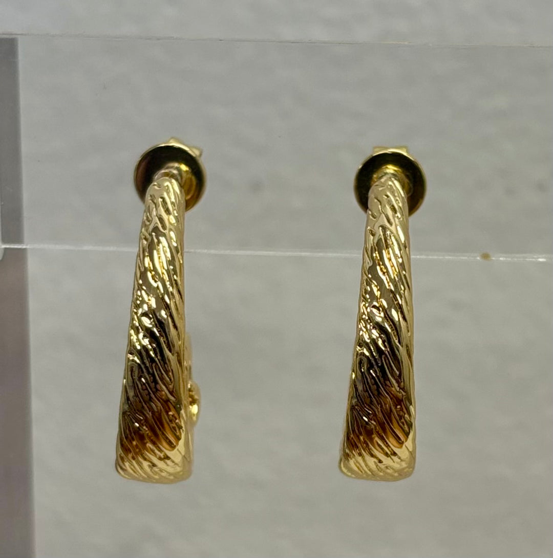 Spiral Hoop with Texture Detail Earring