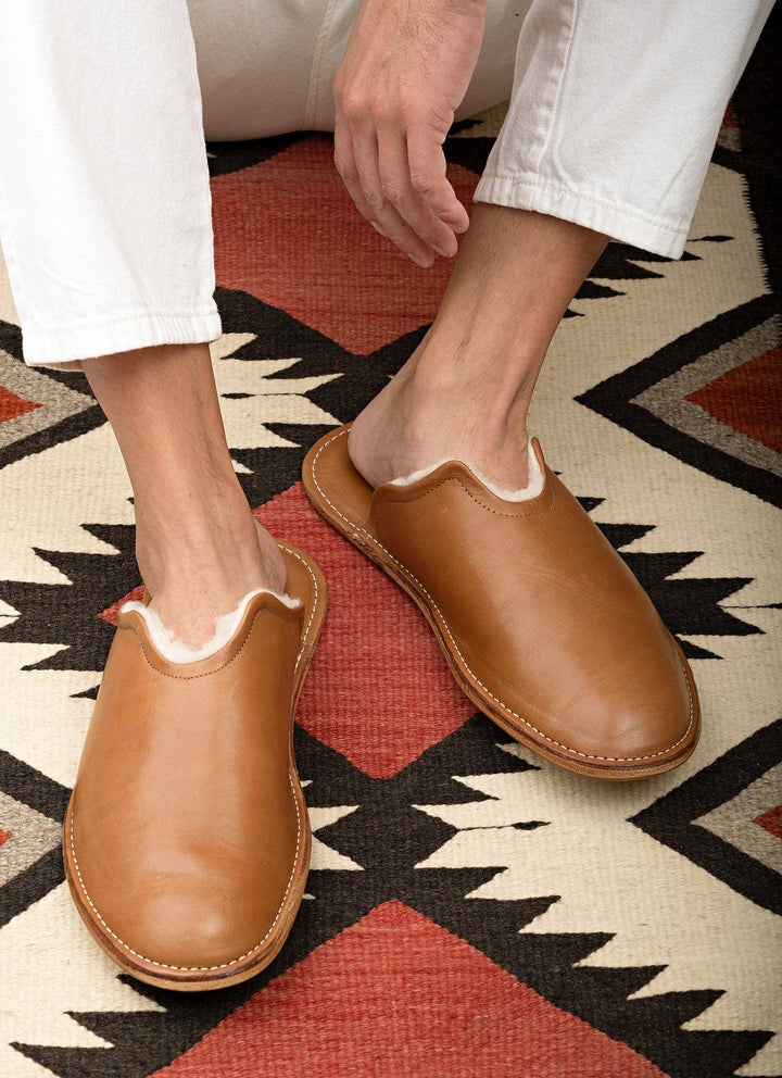 WP Standard - Mr. Grumpy Sheepskin Slippers: Tan / Men's Extra Large 12-13.5