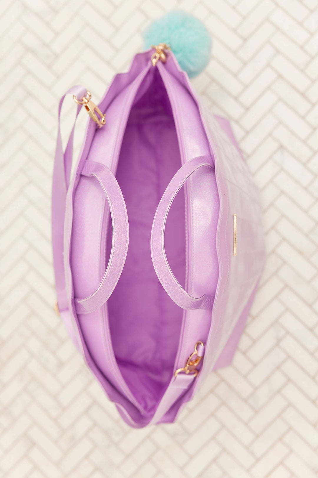 Glimmer Wish - Mermaid Shell Overnight Bag