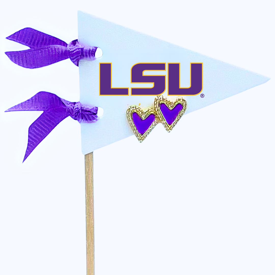 Color Shout - Love my College: Bright Color Heart Studs on Logo Pennant Flag: Georgia