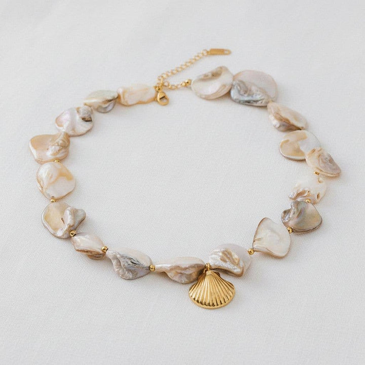paperln - Shell Pendant Necklace: A15