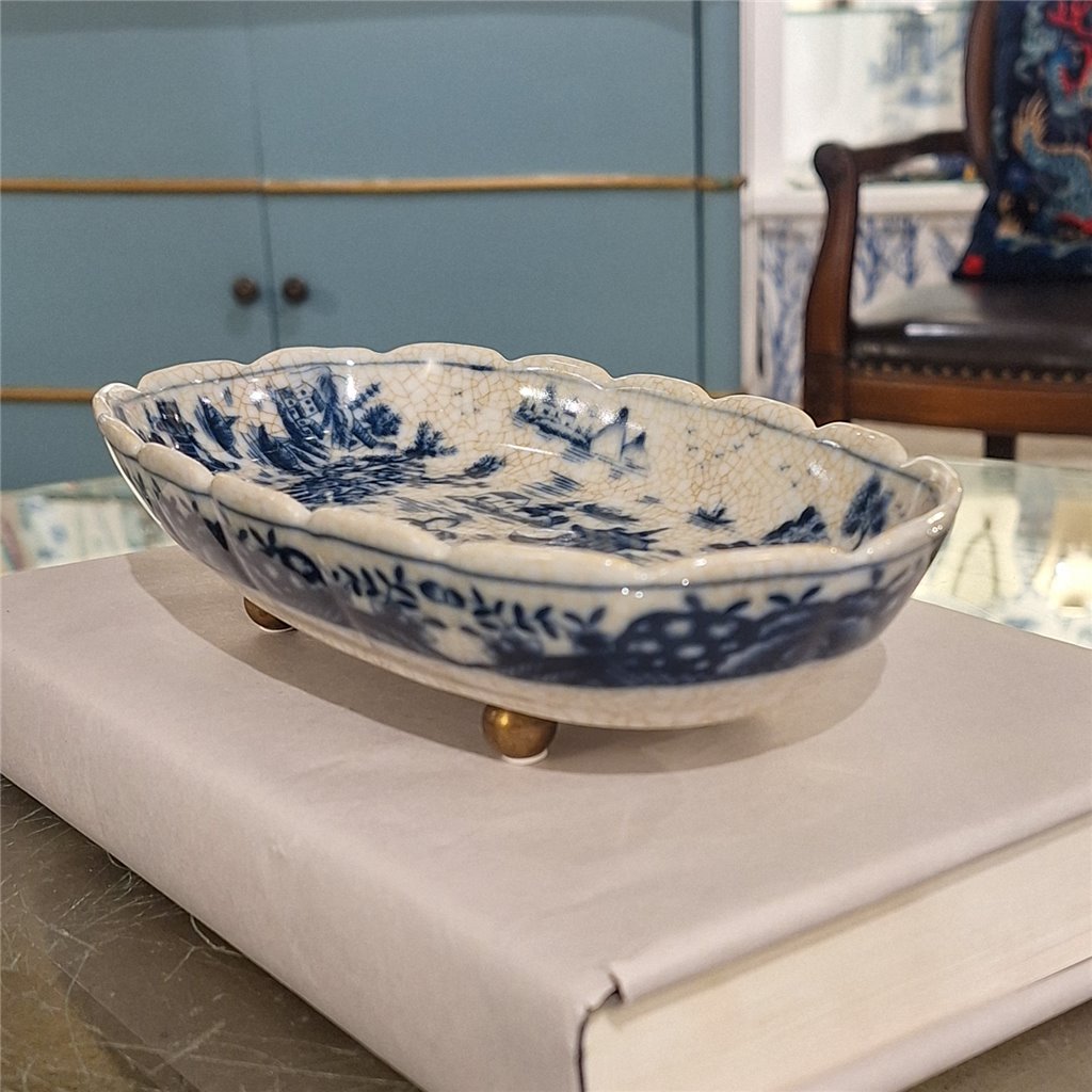 PORCELAIN DISH WITH BRONZE FEET -BLUE WILLOW