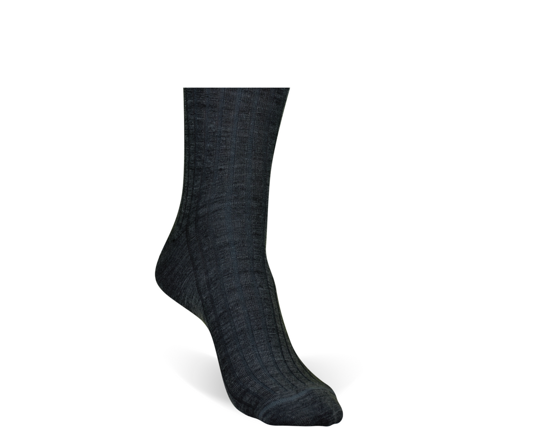 ELL & Atty - Superwash Merino Wool - Solid: Black / Mid-Calf
