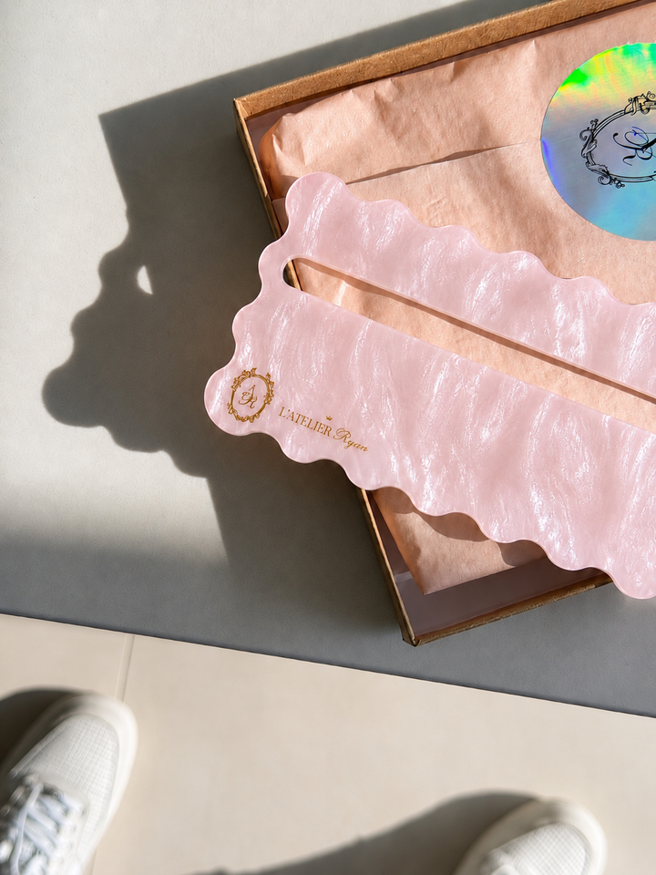 L’Atelier Ryan - Pink Pearl Mahjong Line Reader with Gold