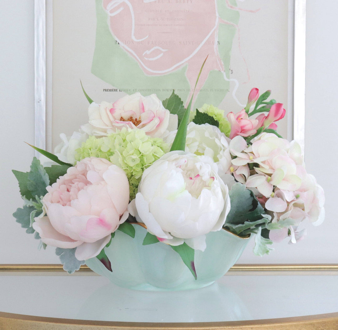 Lo Home by Lauren Haskell Designs - Chinoiserie Dreams Scalloped Bowls with 22K Gold Accent: French Blue / Large