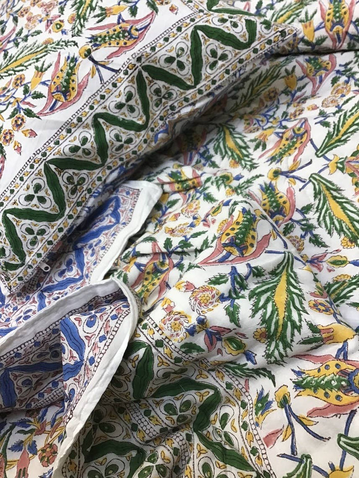 natural habitat - Quilt Queen 90x90 Victoria and Albert