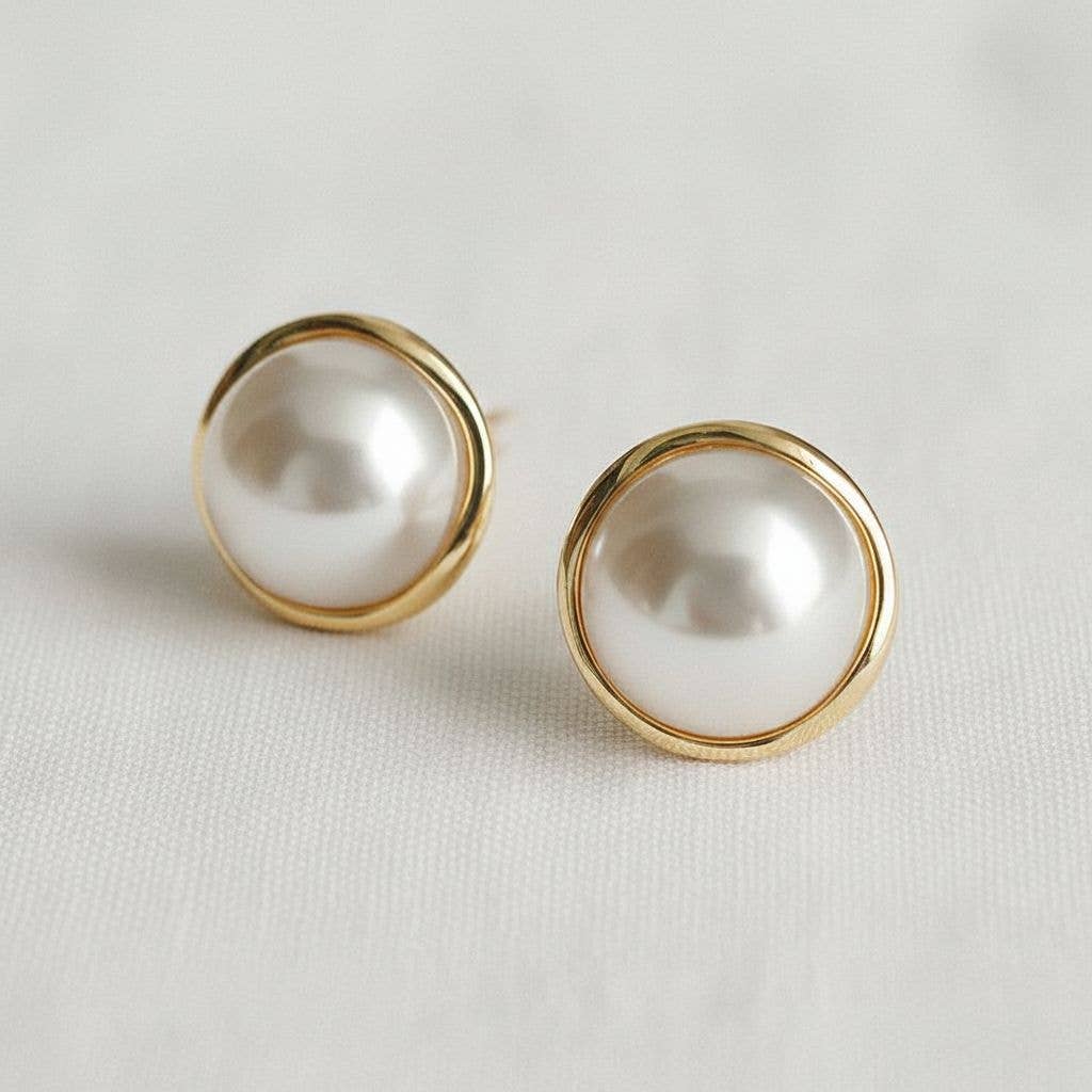 Ellemadera - Pearl Stud Earrings