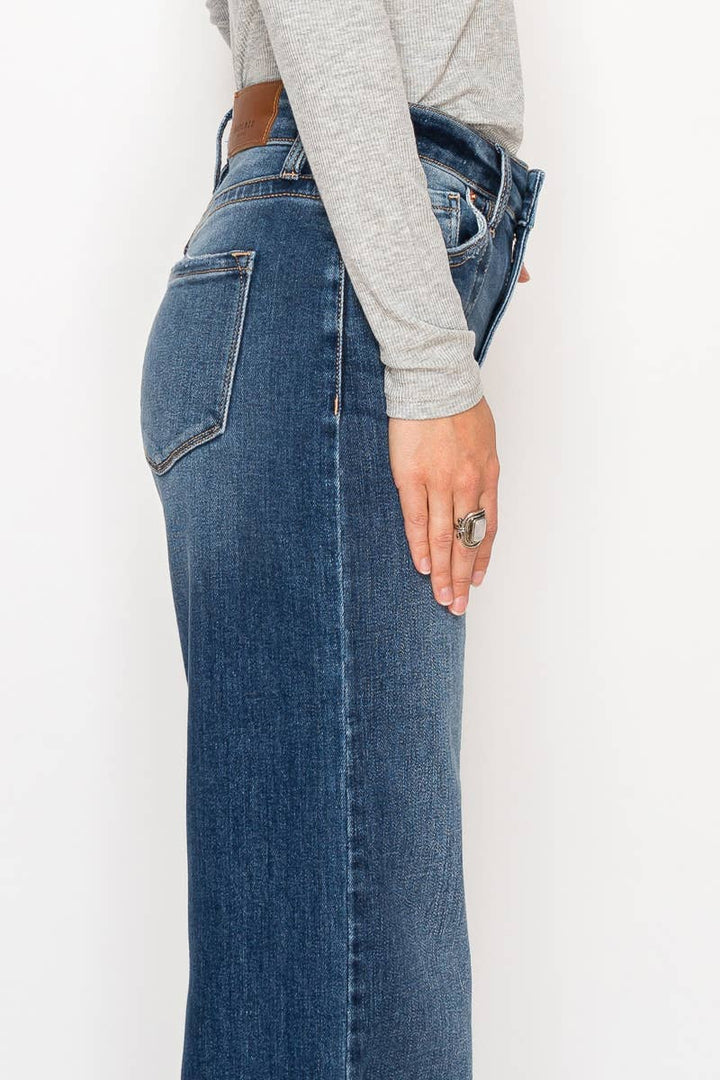 ARTEMIS VINTAGE - ECO FABRIC HIGH RISE RELAXED FLARE JEANS: 7(27)