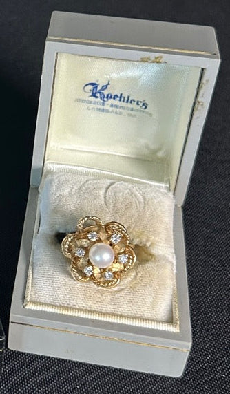 Eatate 14K Gold  Diamond and Pearl Ring
