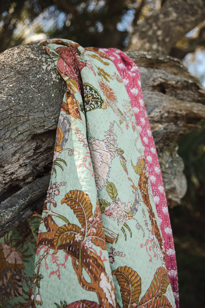 BECASA - Cottage Quilt: Pinken Floral