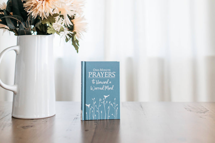 Harvest House Publishers Gift & Specialty Books - One-Minute Prayers  to Unwind a Worried Mind: Hardcover / English