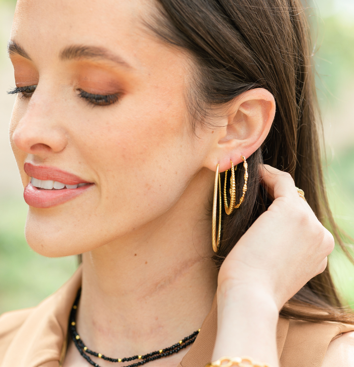 Splendid Iris - On-Trend Lever Back Hoops: Gold