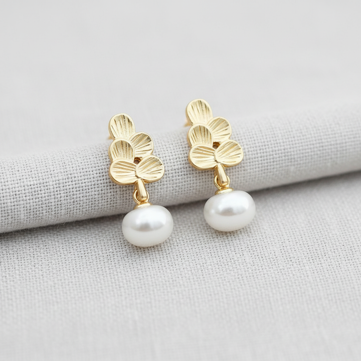 paperln - Pearl Floral Stud Earrings