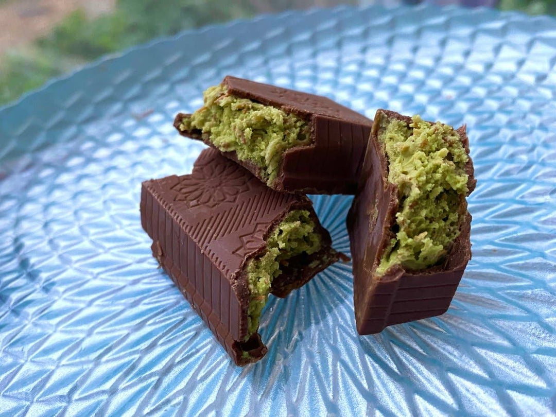 Aladdin - Pistachio Praline Dubai Chocolate Bar–Crispy & Nutty 37g: 1 bar