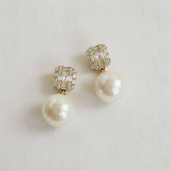 Ellemadera - Chic Vintage Pearl Drop Earrings