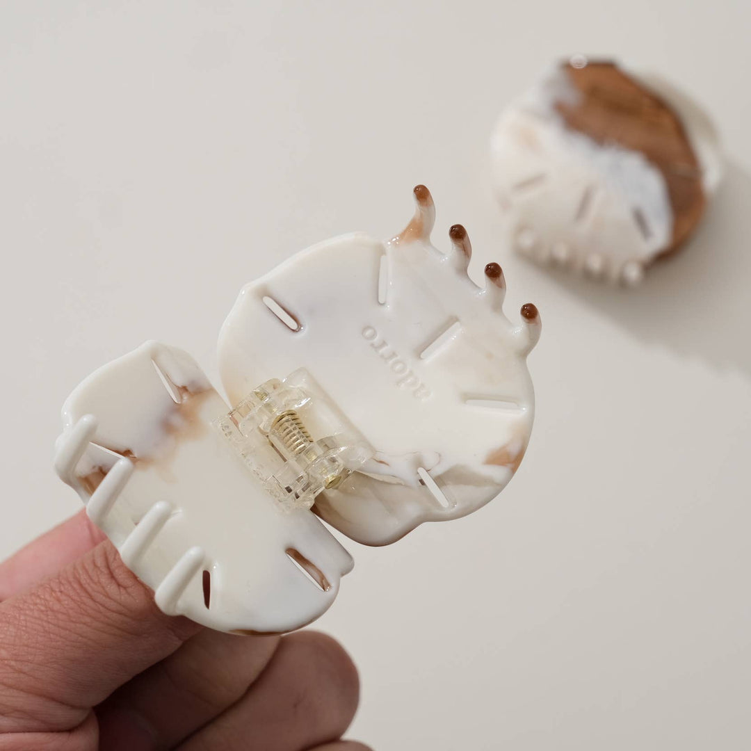 Adorro - Calacatta Sand Dollar Claw Clip - Small