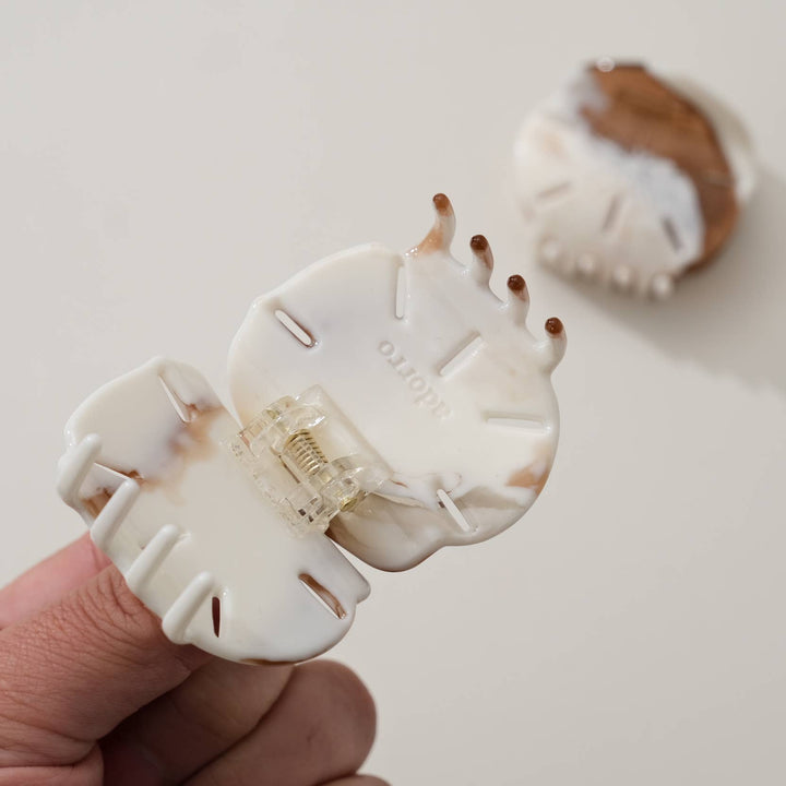 Adorro - Calacatta Sand Dollar Claw Clip - Small