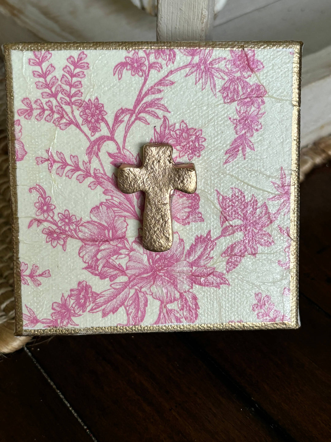 Rouge 225 - Gold Gilded Cross Vintage Floral Design Canvas Art