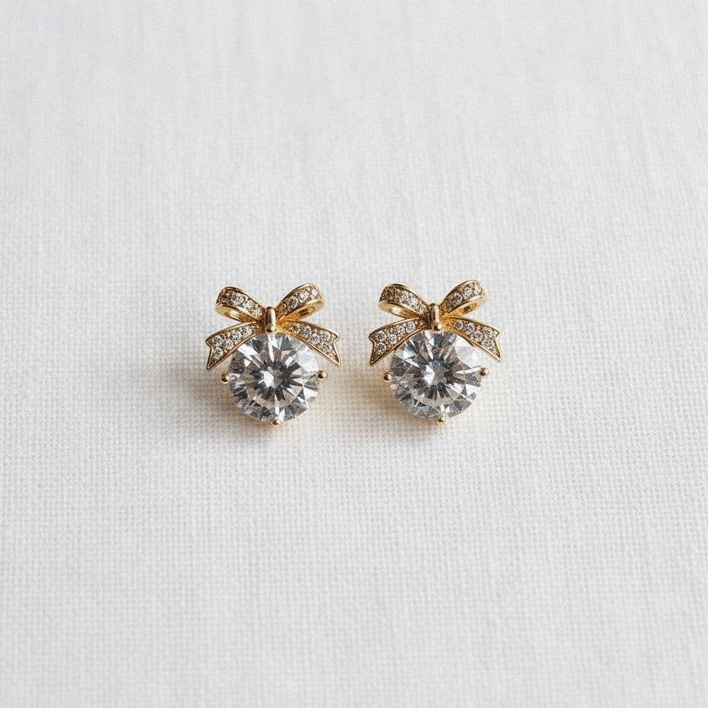 Ellemadera - Elegant cz stud with bow