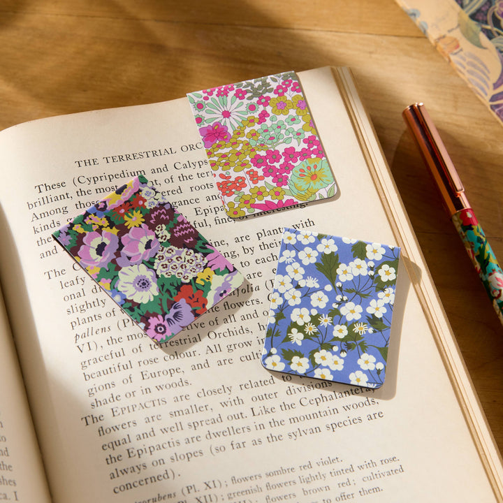 Chronicle Books - Liberty Magnetic Bookmarks