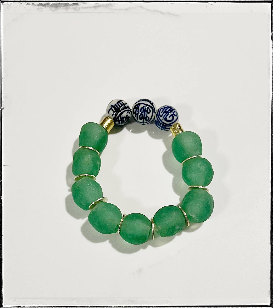 GentrybyJenna - Recycled Glass & Chinoiserie Bead Stretch Bracelet- Green: 7”