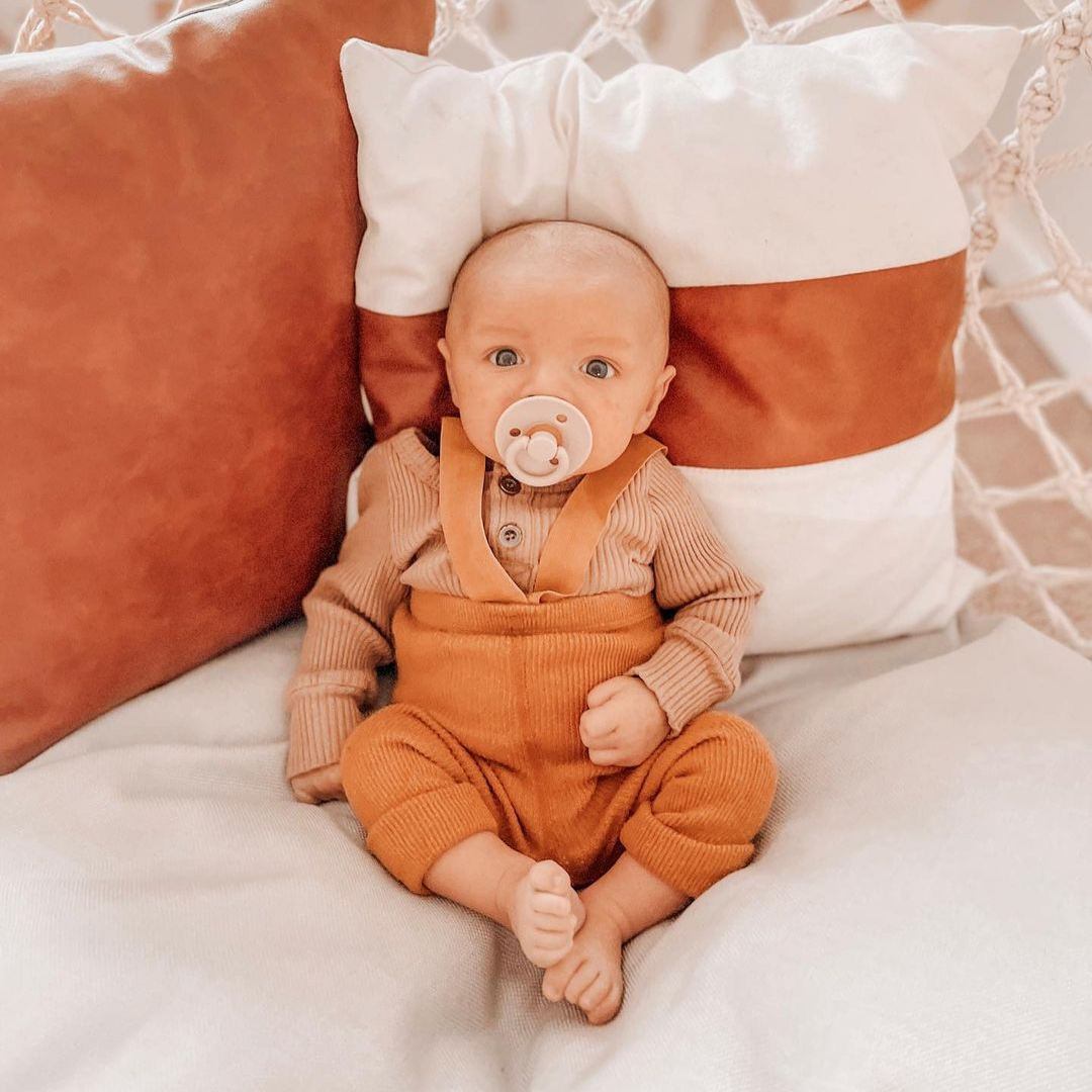 Itzy Ritzy - *NEW STYLES* Itzy Soother™ Natural Rubber Paci Sets: Glow 0-6 M