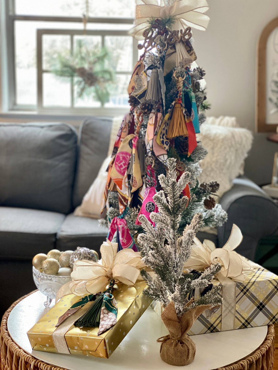 Be Clear Handbags - Amelia tassel bag charm: Taupe