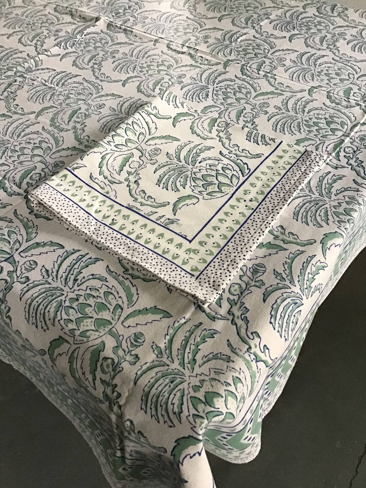 natural habitat - Napkins Thistle White