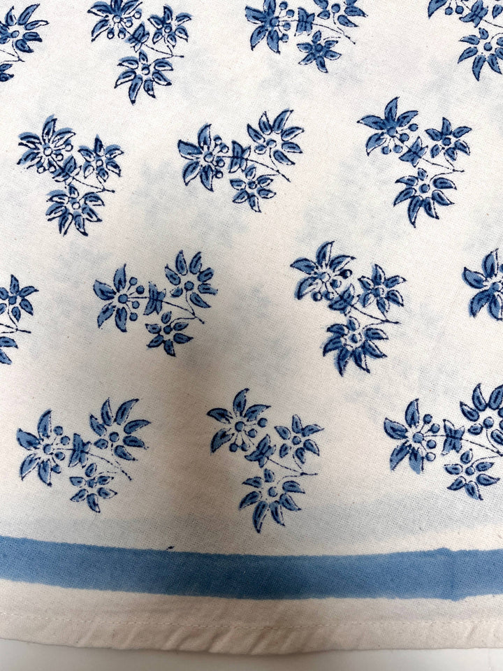 natural habitat - Tablecloth 86 Rnd Jasmine Blue 2565A