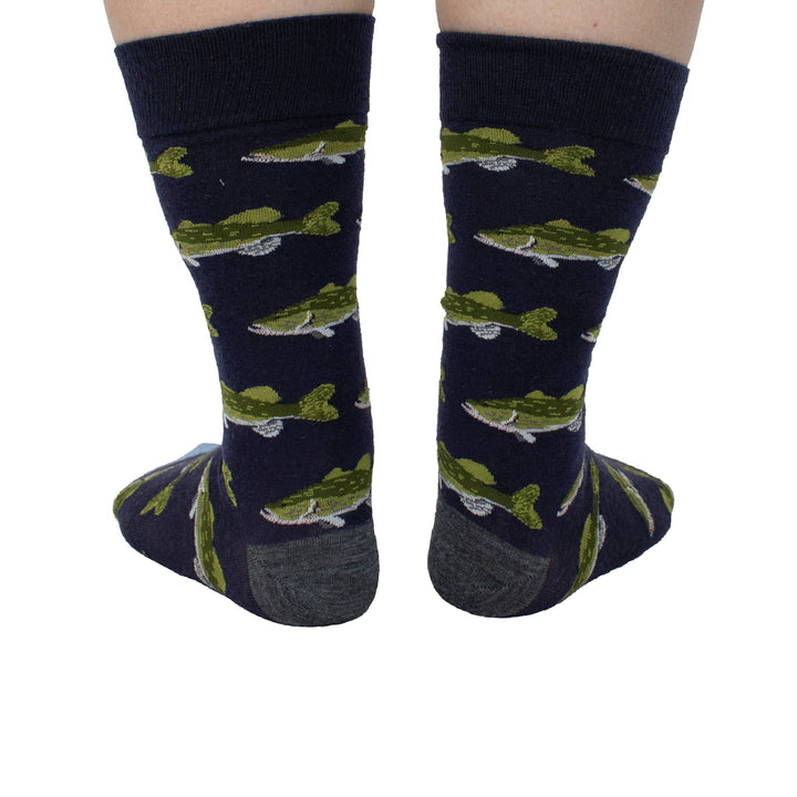 hunting feet - EXTRAFINE MERINO WOOL LARGEMOUTH BASS FISH IN NAVY