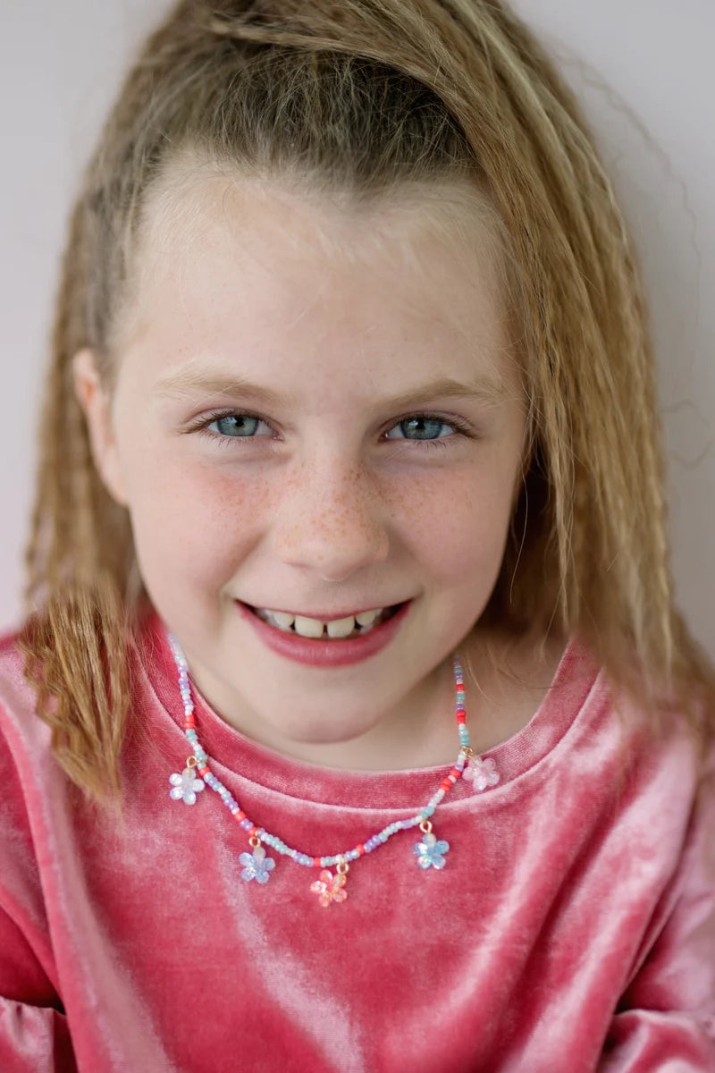 Shimmer flower necklace