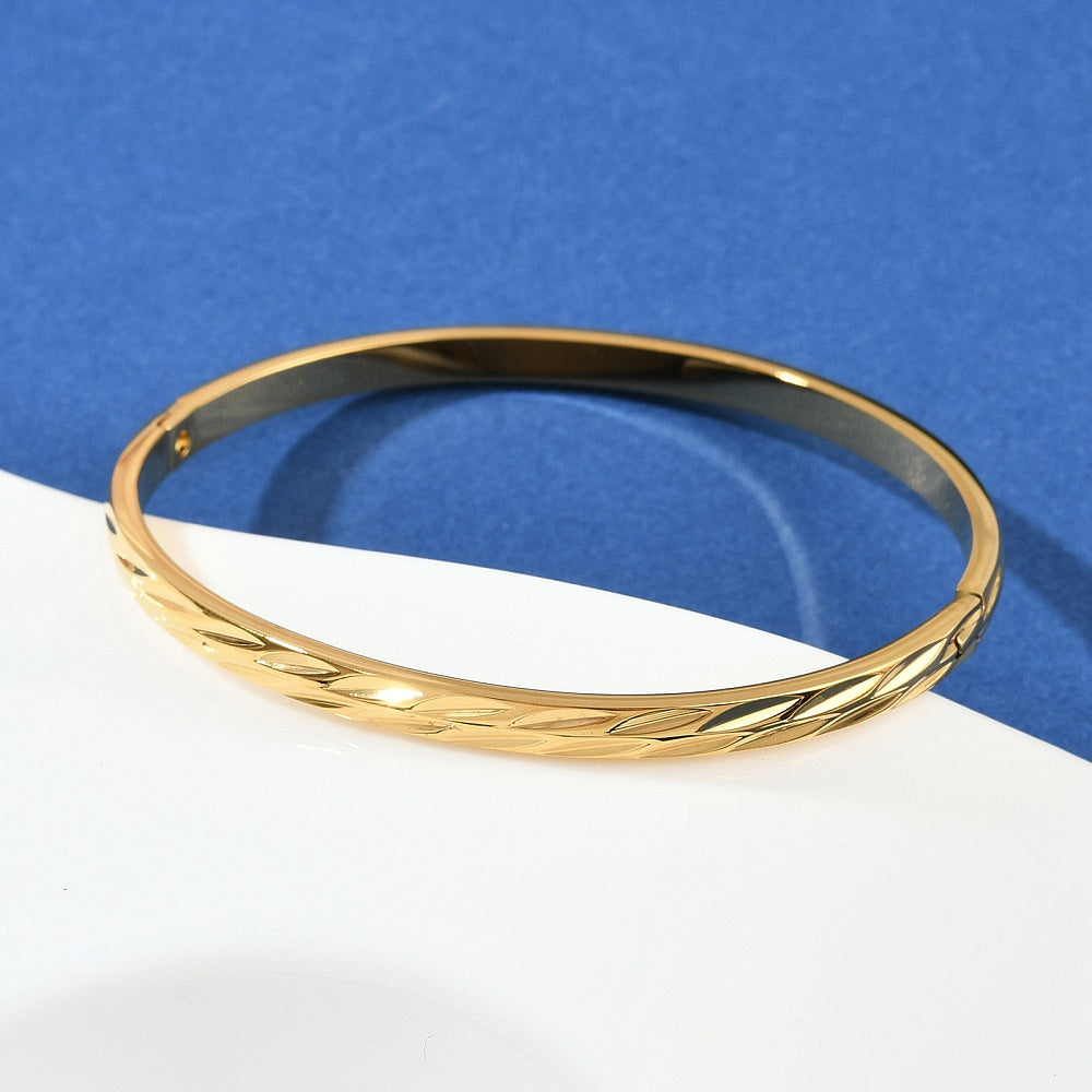 Stainless Steel with Real 18K Gold Plated. Hinged Bangle Bracelet