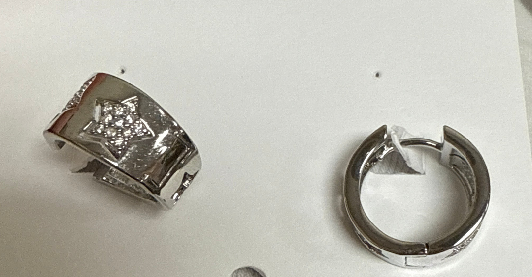 Earring Huggie Real 18K plated