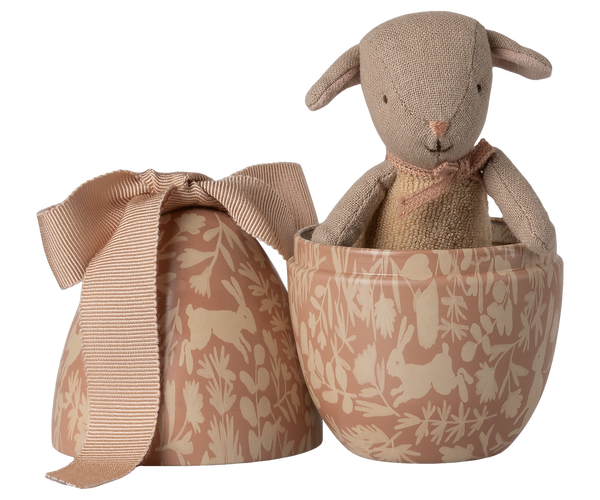 Easter egg with micro lamb, Small - Powder
