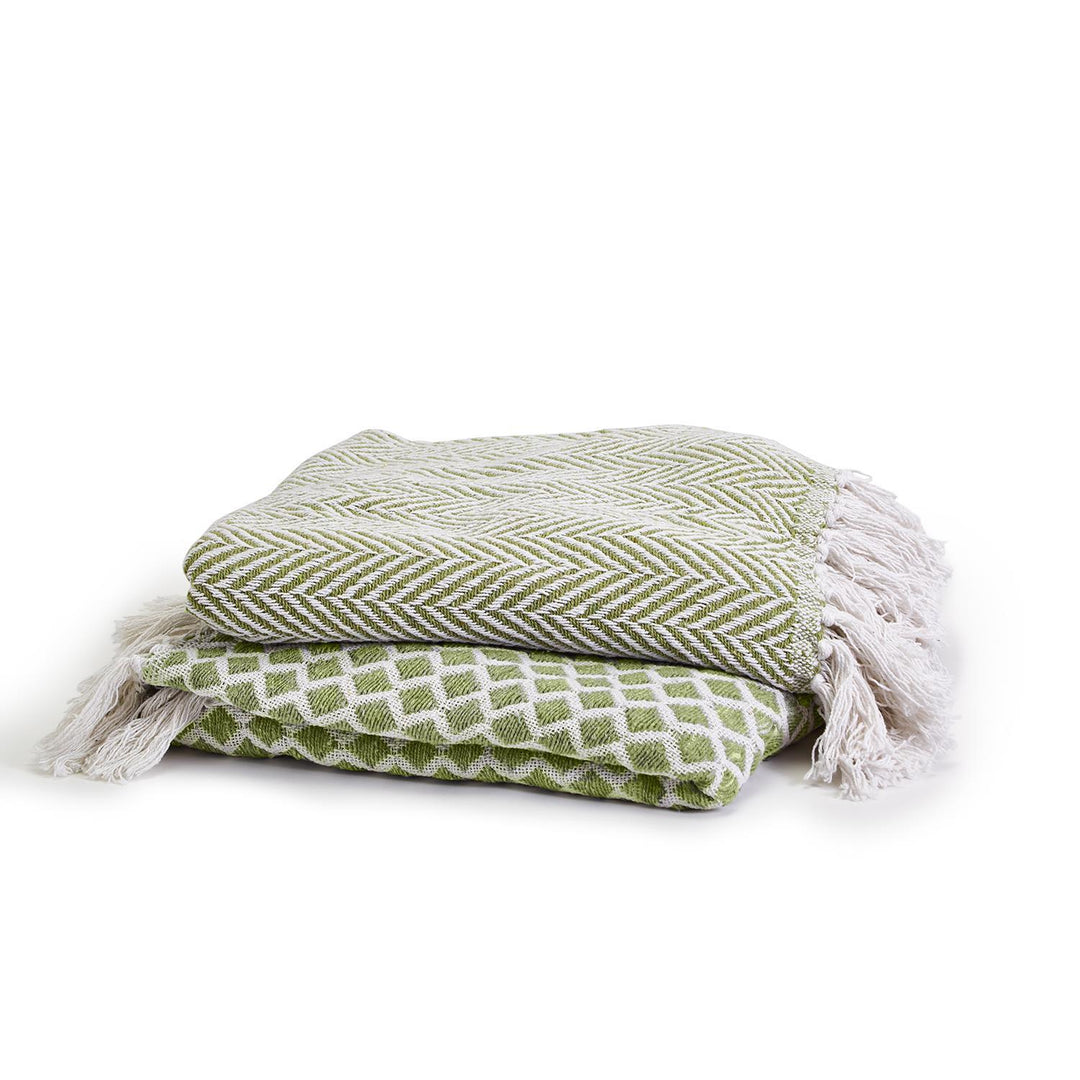 Two's Company Countryside Green Throw
