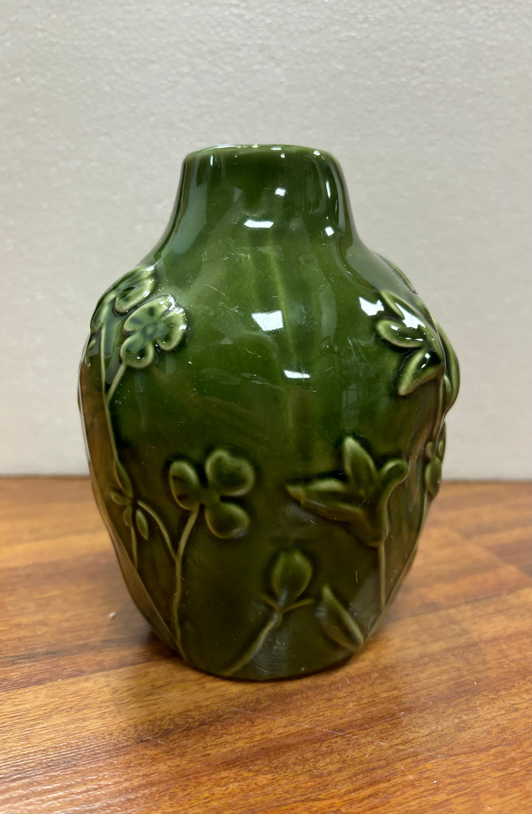 Floral Scape Relief Pattern Vase