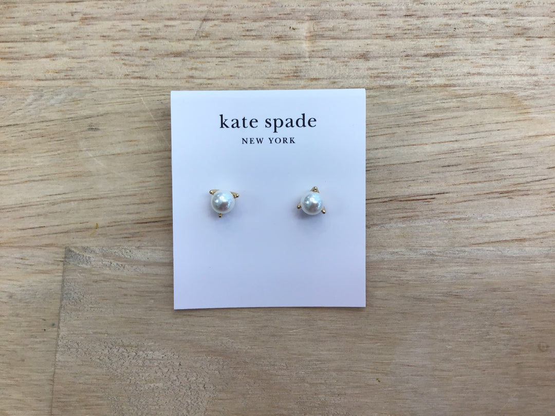 BRILLIANT STATEMENTS mini trio prong stud