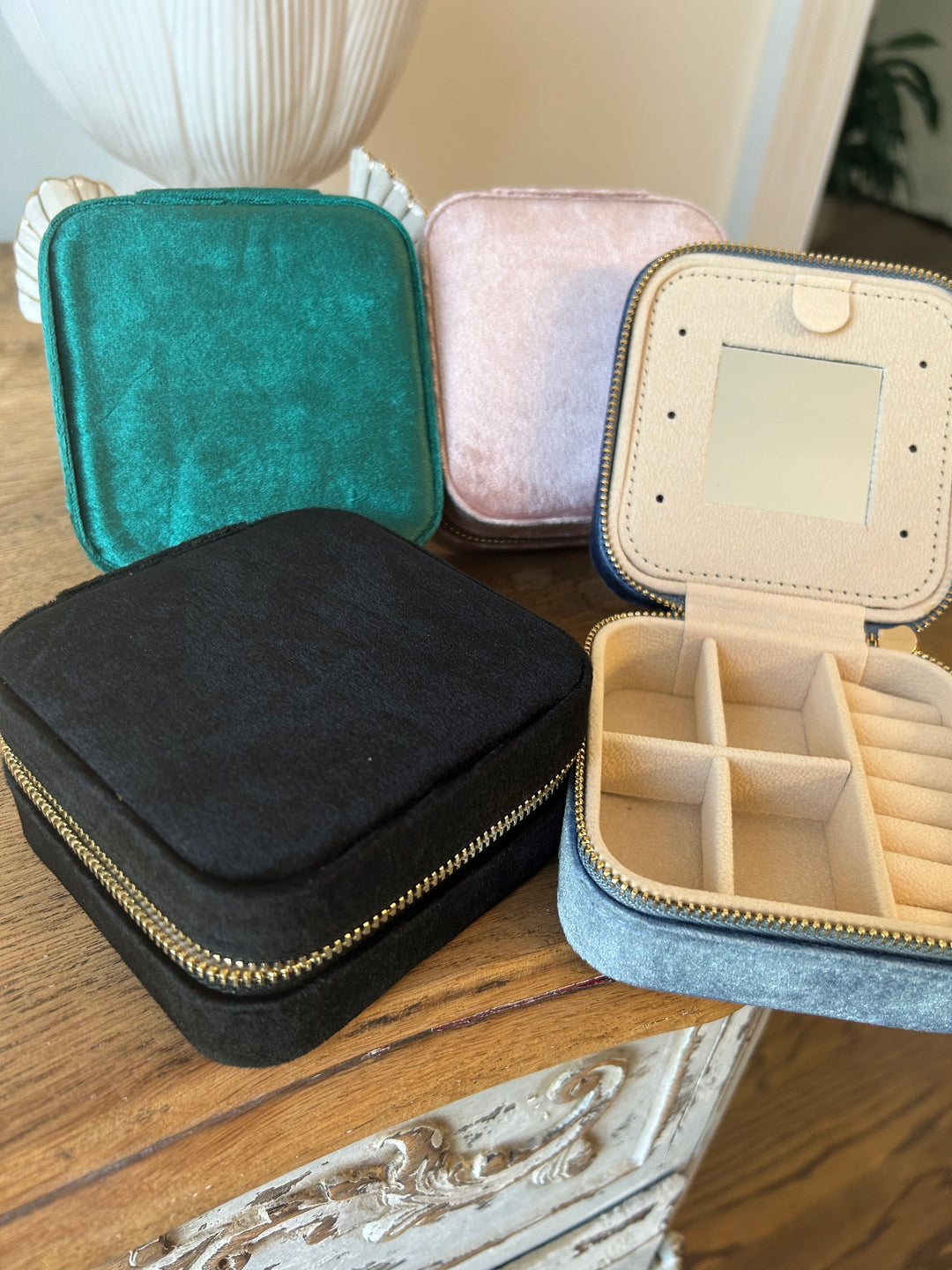 Kennedy Collective velvet square jewelry case w/ mirror