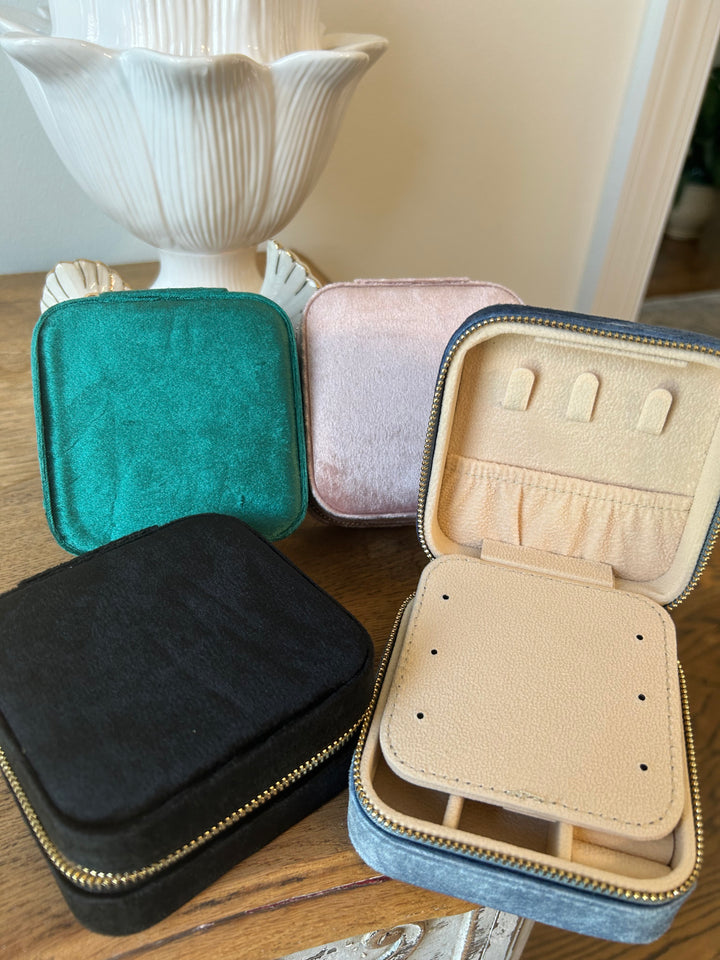 Kennedy Collective velvet square jewelry case w/ mirror