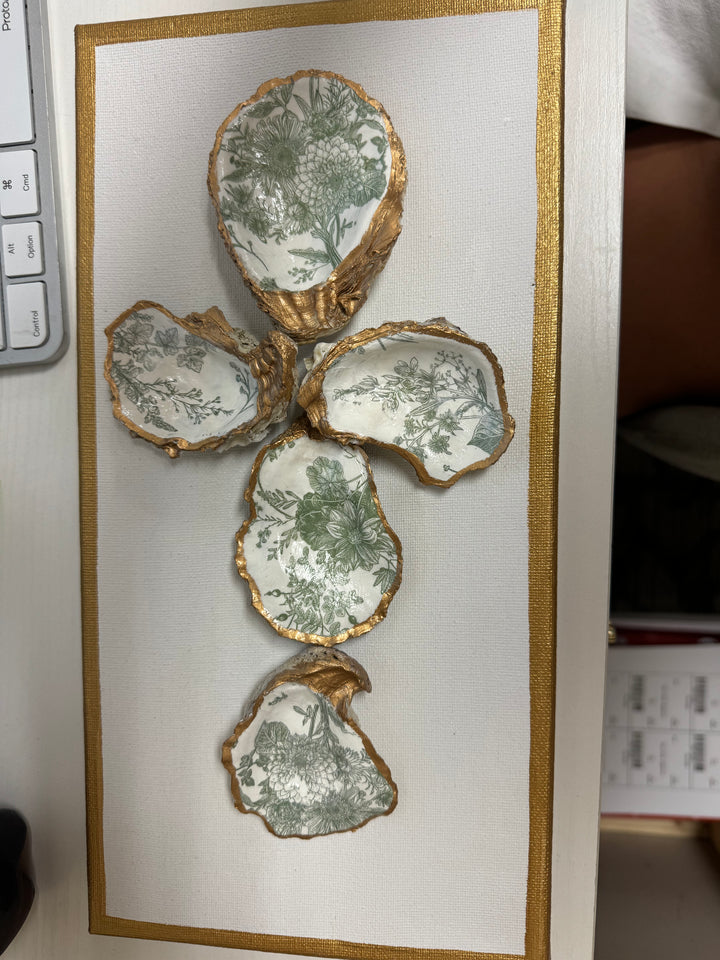 The Pearly Page: 7X14 Cross Canvas