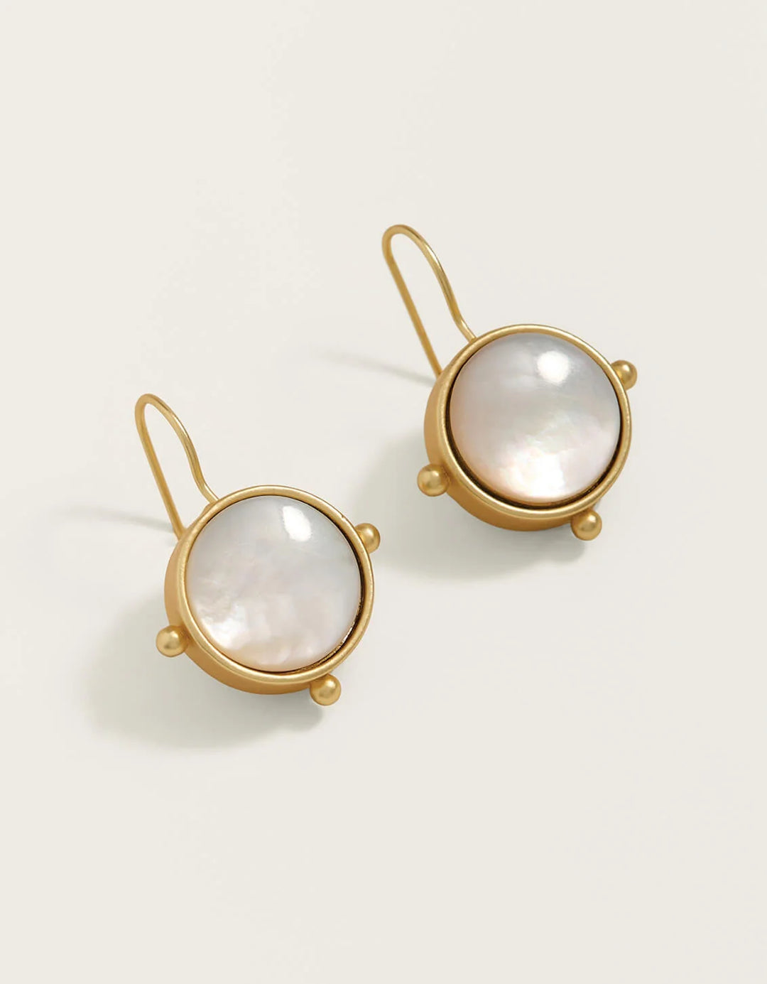 Barony Earrings Mother-of-Pearl