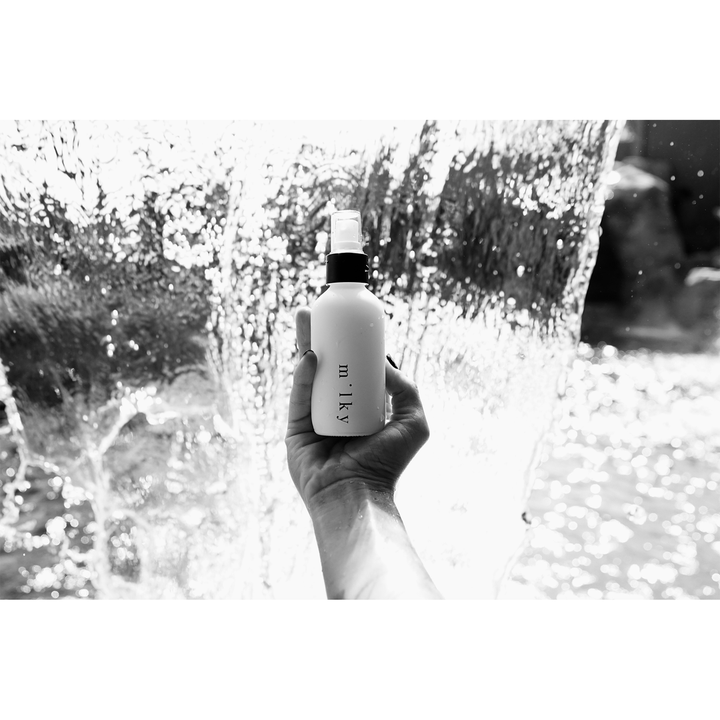 Voyeur Milky Spray Lotion